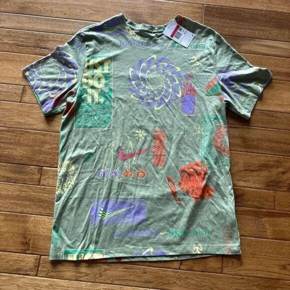 Nike Mens Large T-Shirt Olive Green All Over Print Psychedelic FB9780-385